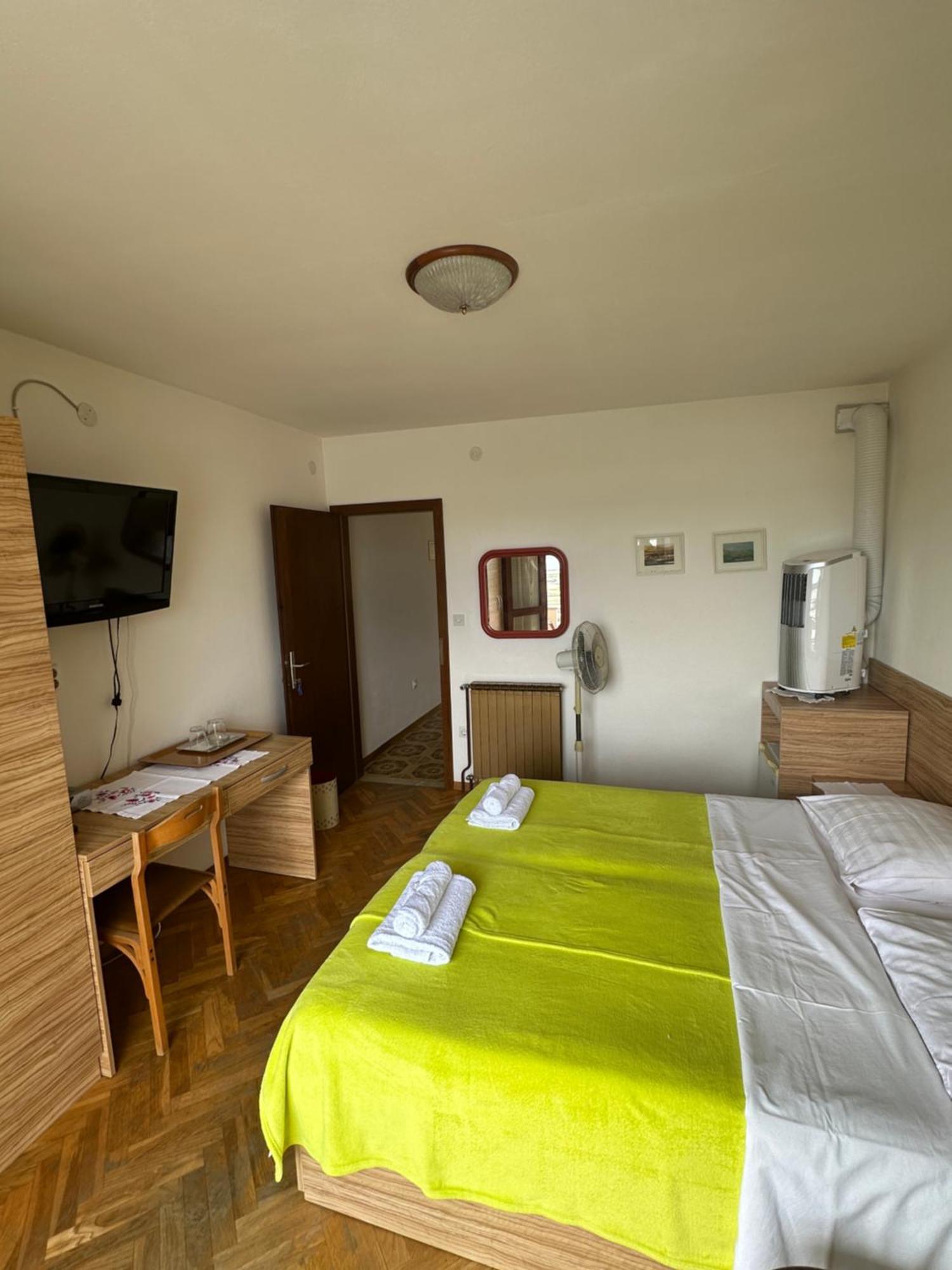 Rooms And Apartments Roza 波尔托罗 外观 照片
