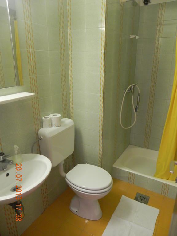 Rooms And Apartments Roza 波尔托罗 外观 照片