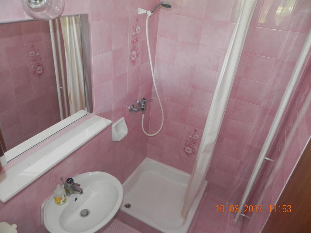 Rooms And Apartments Roza 波尔托罗 外观 照片